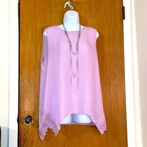 Zac&Rachel top! Size large! EUC! Lilac ! Sleeveless top crochet on sides!